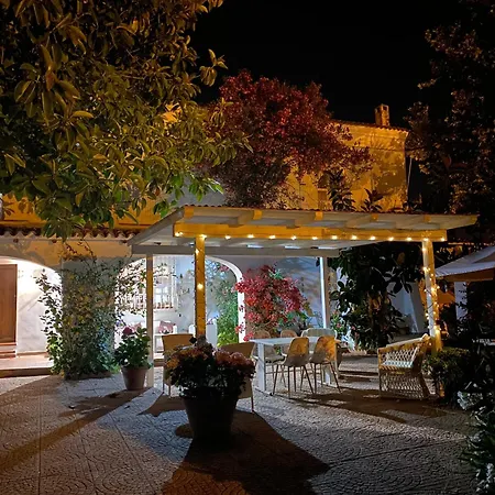 Da Tea Bed & Breakfast 4*